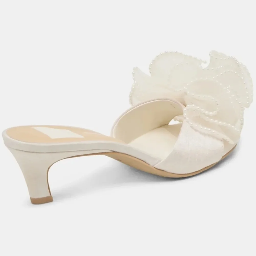 🤍▪️Dolce Vita ▪️Narita Pearl Off White Satin Heels Size 6/ 6.5